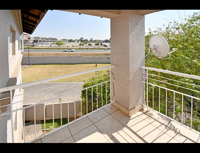 2 BEDROOM APARTMENT FOR SALE IN NOORDHANG